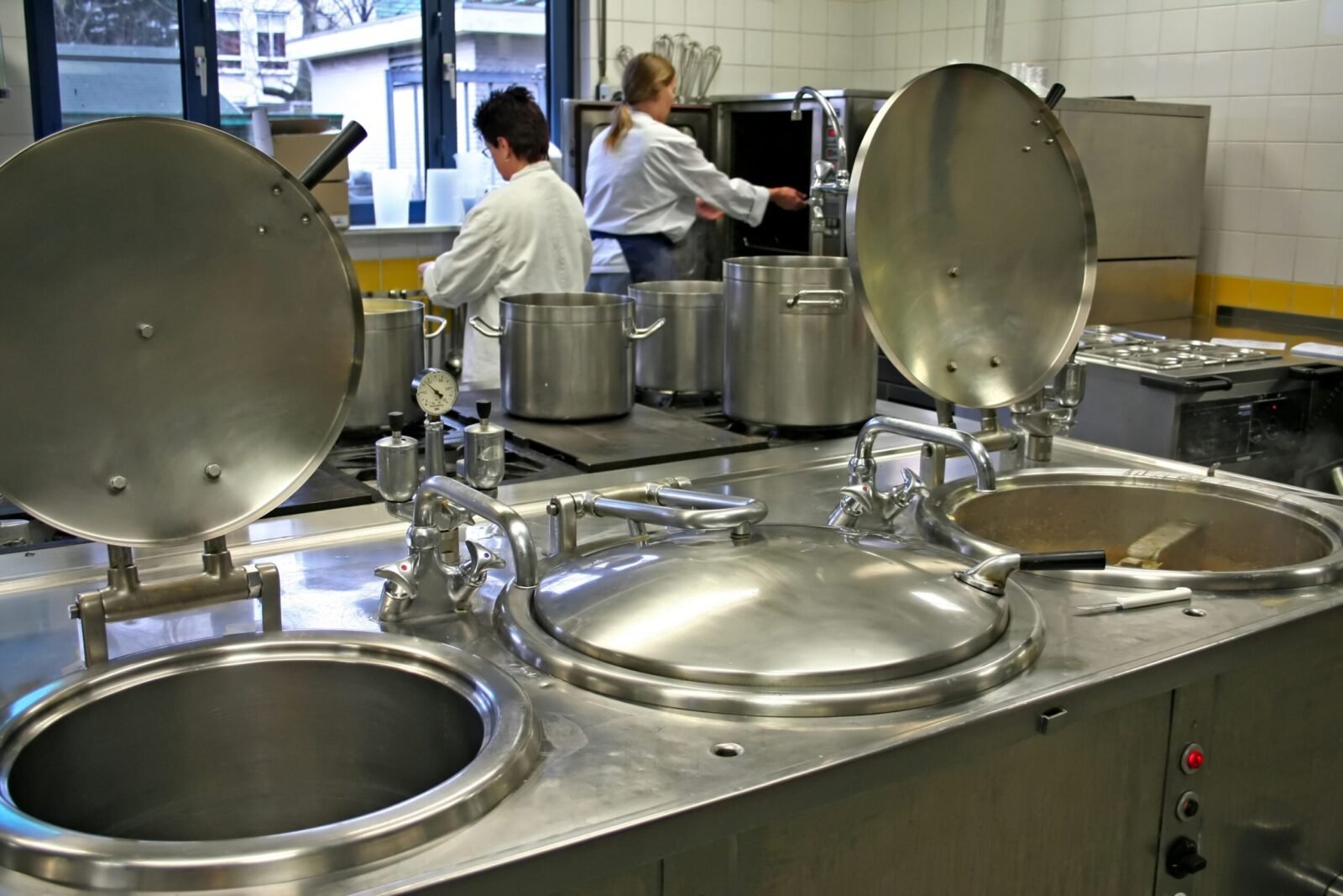 Commercial kitchen cleaning - CleanBee.ie